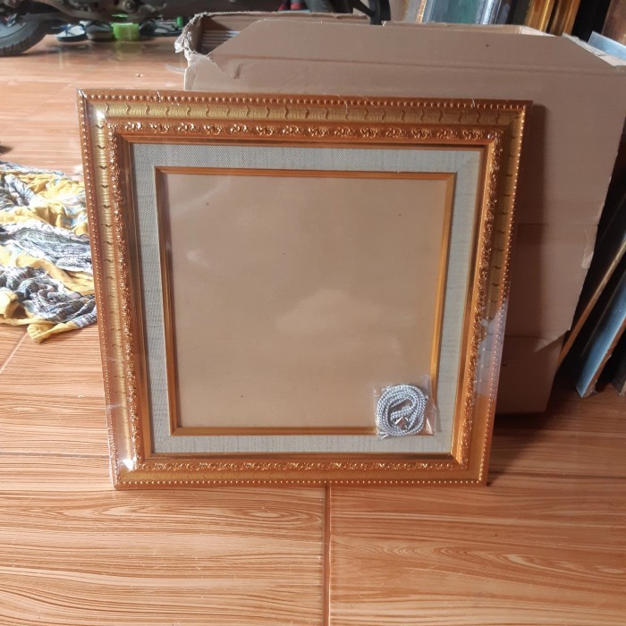 

pigura frame plus kaca ukir dobel ukrn 30 x 30
