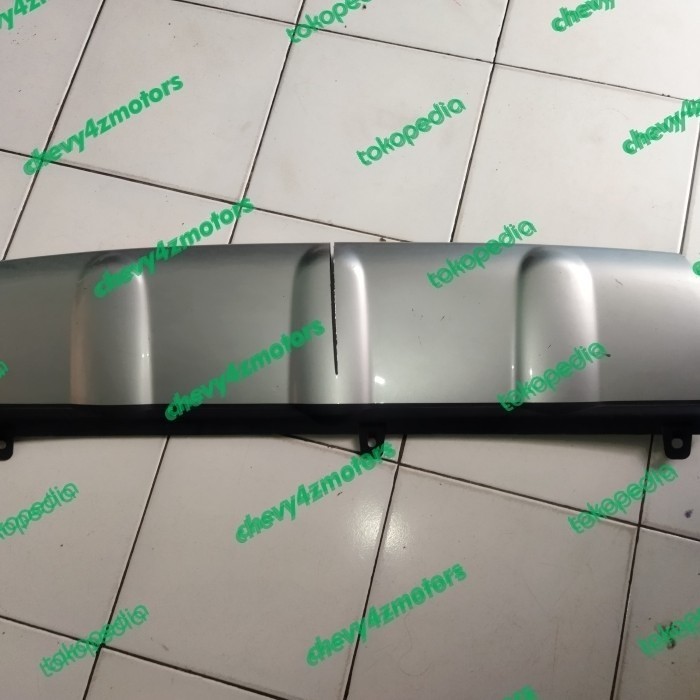 garnish bemper depan nissan xtrail T31 2008-2014 original