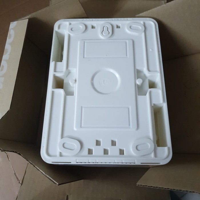 BOX MCB HAGER 4 GROUP OUTBOW VS104TVA