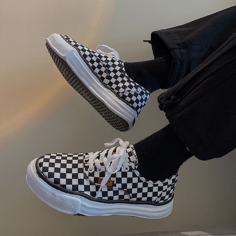 Sepatu Kanvas Pria, Sepatu Pria Kotak-kotak Hitam Putih, Sepatu Kanvas Terlarut Rendah