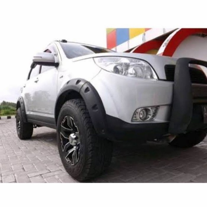 OVER FENDER RUSH/TERIOS LAMA