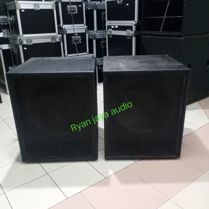 Box speaker subwoofer 18 inch kualitas baik