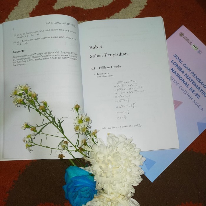 

Buku LMNas UGM ke-32