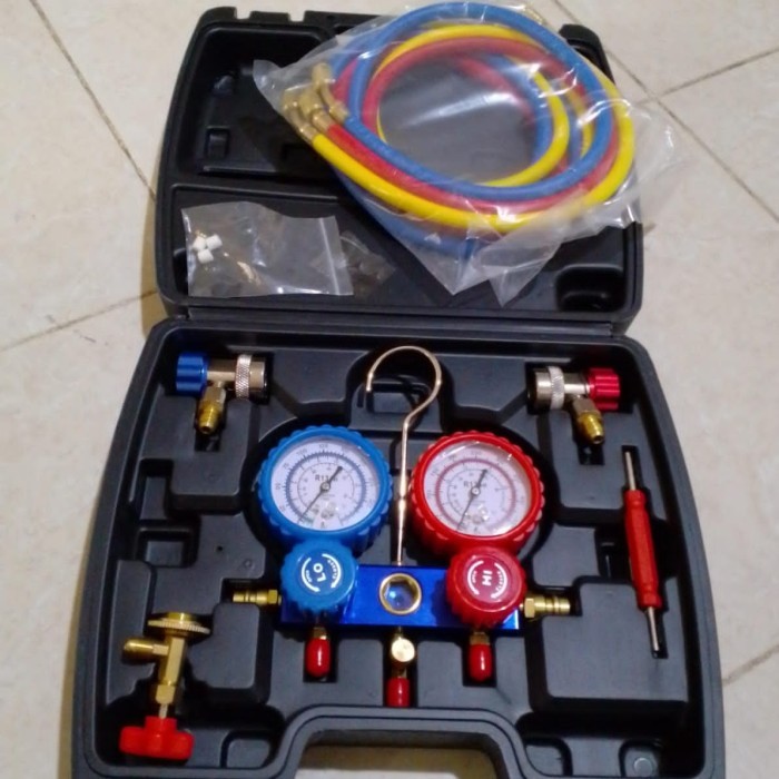 Manifold AC Mobil Freon R134