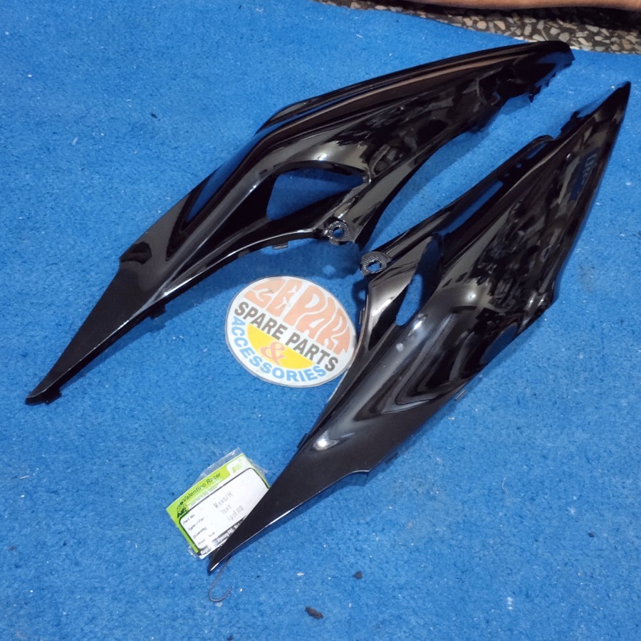 Cover body Revo 100 Lancip Set Hitam