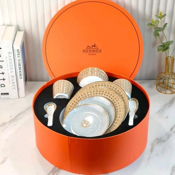 NEW Luxury Hermes Dinnerware Bone / Hampers Piring Mewah