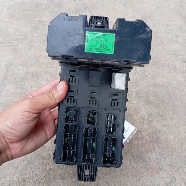 (2Nd) Fuse Box Sikring Relay Dalam Set Modul Power Window Hyundai Trajet Dohc At Matic Asli Original