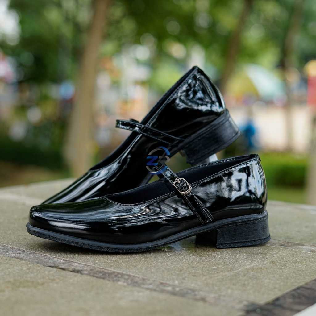 Pantofel Wanita Sepatu pantofel paskibra polwan wanita hitam mengkilap hak 3cm, Sepatu pdh pantofel