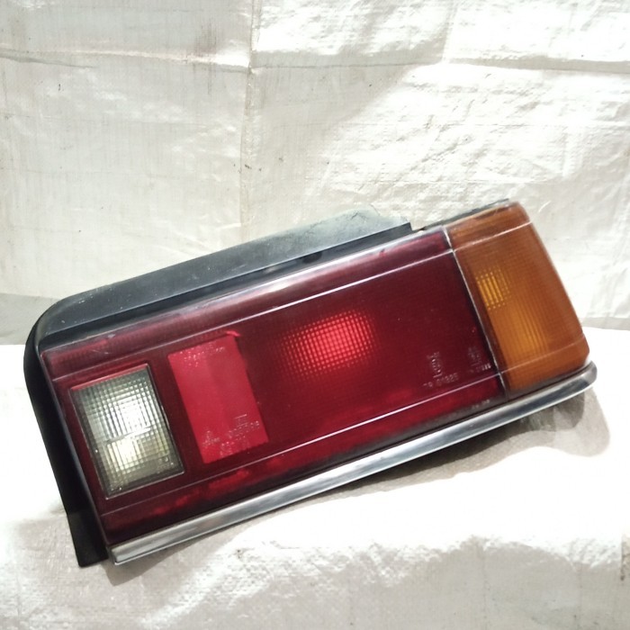 STOPLAMP LAMPU REM BELAKANG BAGIAN R-KANAN HONDA GRAND CIVIC LX NUOVA