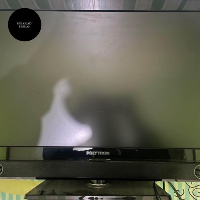 POLYTRON LED TV 22 INCH