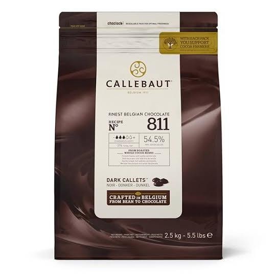 

Callebaut Dark Chocolate Callets Button Couverture 811 54.,5% 200 Gr Terlaris