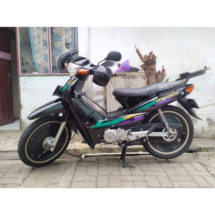 Penutup velg motor/ wheeldop ring 17 variasi custom