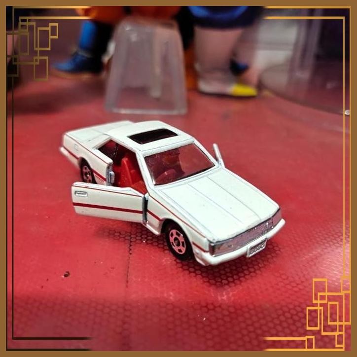 [R255] tomica nissan skyline 2000gt-ES 1/65 JAPAN