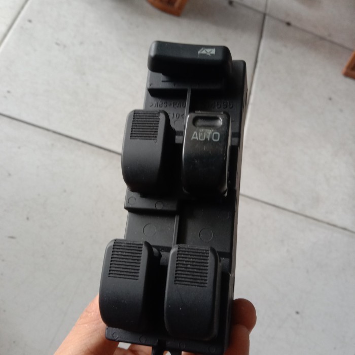 Switch saklar power window Avanza Xenia 2005 2006 2008 2010 2011