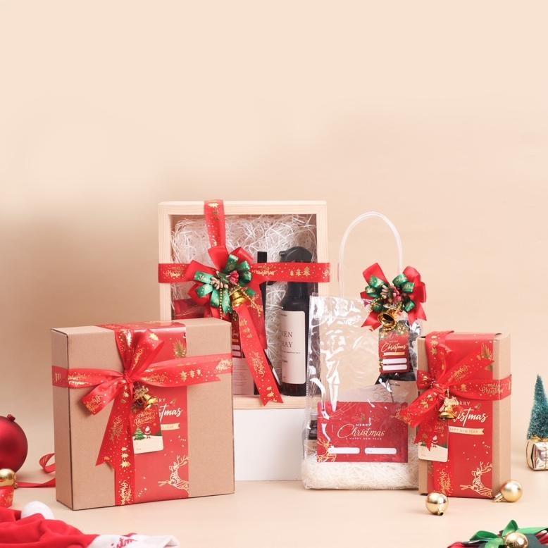 

Christmas Special Hampers By Oscilla Murah