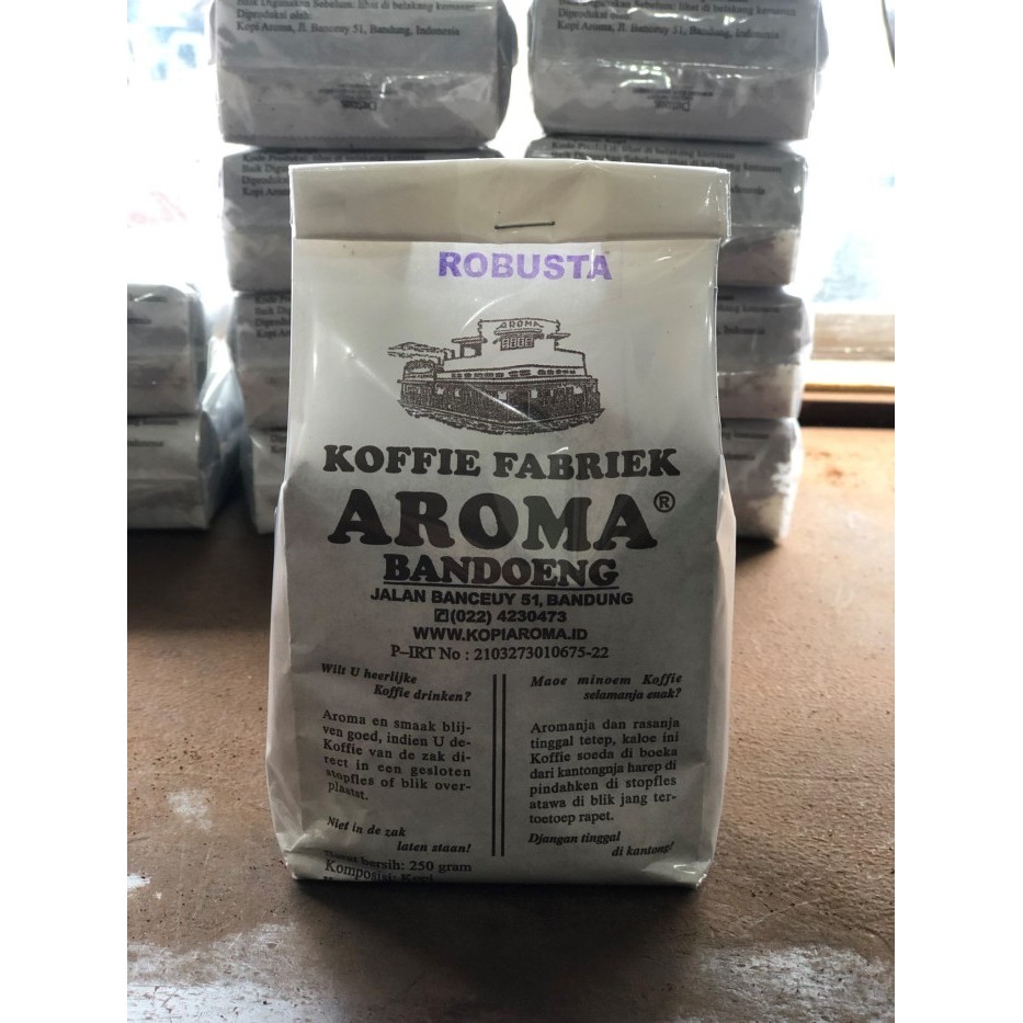 

Kopi AROMA Bandung - Robusta - Koffie Fabriek - 500Gr X 20 Bungkus