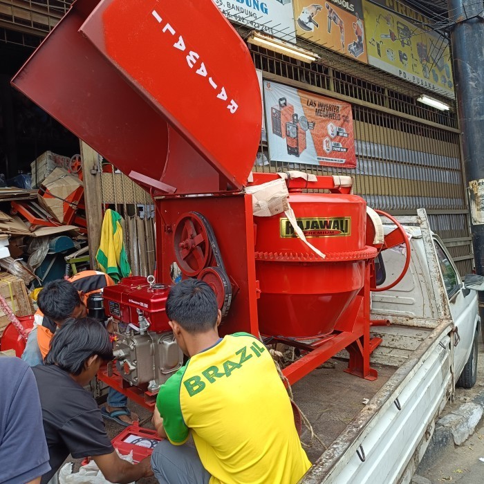 mesin Beton Molen semen + penggerak diesel concrete Mixer aduk Semen