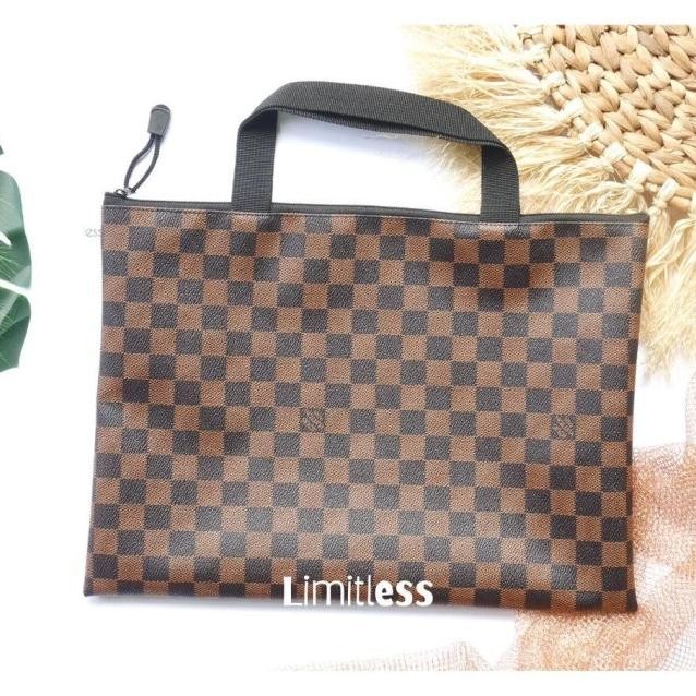 

LIMITLESS DOCUMENT BAG KARAKTER UKURAN FOLIO F4 ANTI AIR / MAP DOKUMEN BAHAN VINIL MOTIF KARTUN LUCU