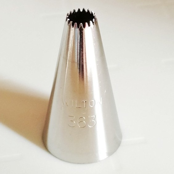 

Wilton Spuit Buttercream Tip 363 Motif Open Star Stainless