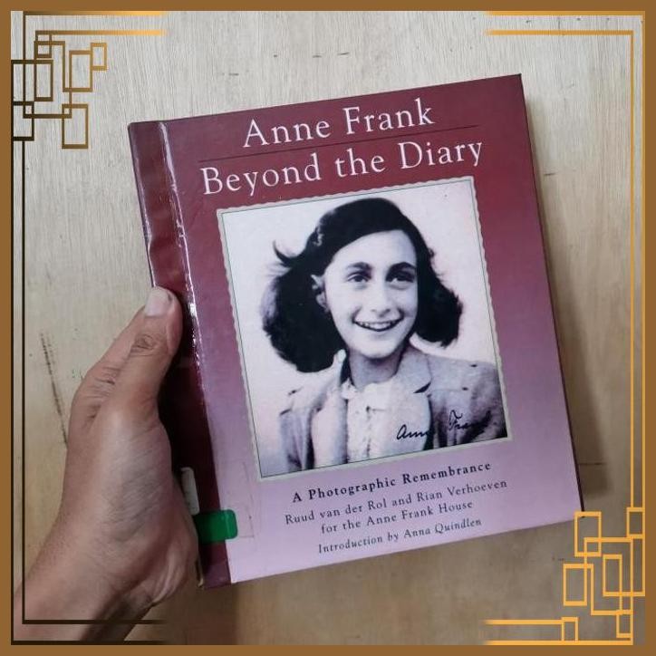 

[ADG] Buku Import Anne Frank beyond the diary
