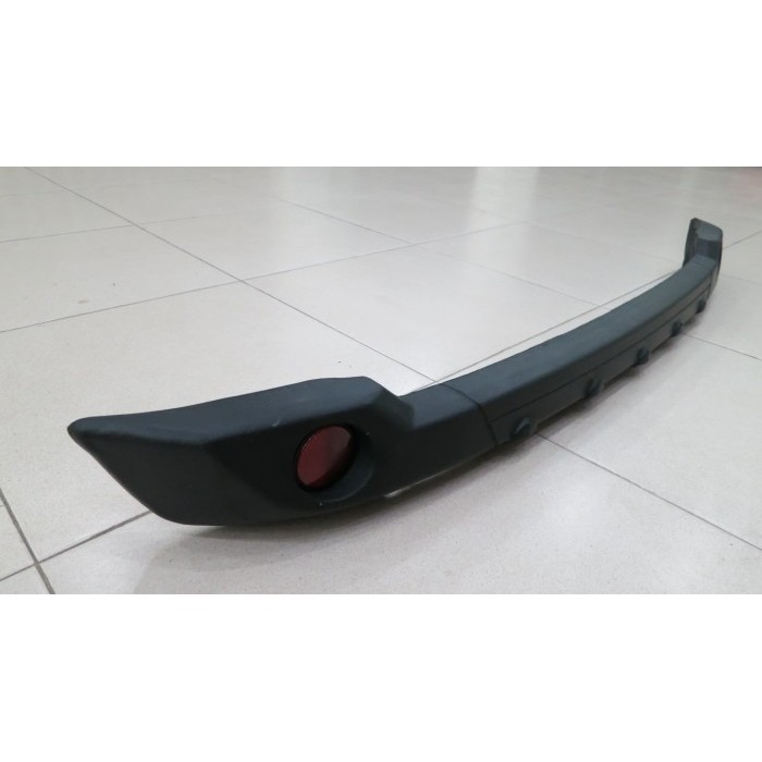 BEMPER BELAKANG KIJANG INNOVA 2004-2010 KARET REFLEKTOR