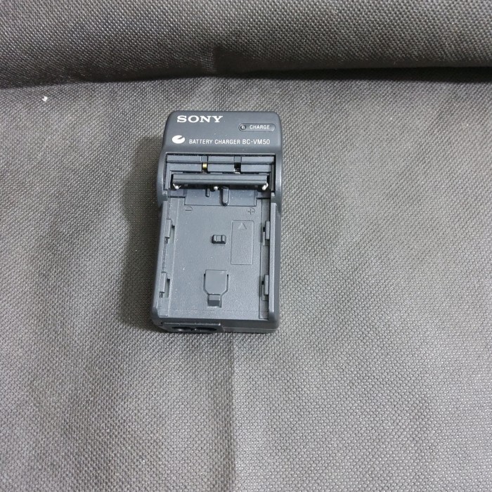 Asli Original Second Bekas Copotan Bawaan Kamera Charger Sony Bc-Vm50 Untuk Battery Sony Np-Fm50