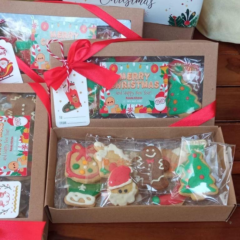 

Gratis Ongkir Hampers Natal Parcel Cookies Hias Christmas Termurah