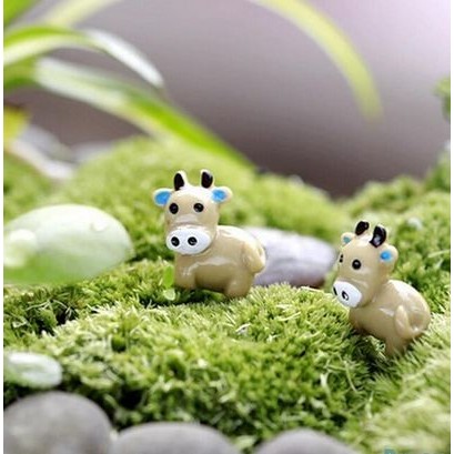 

IM325 Miniatures - Terrariums - Fairy Garden - Animal_Cow (2pcs) BIG SALE