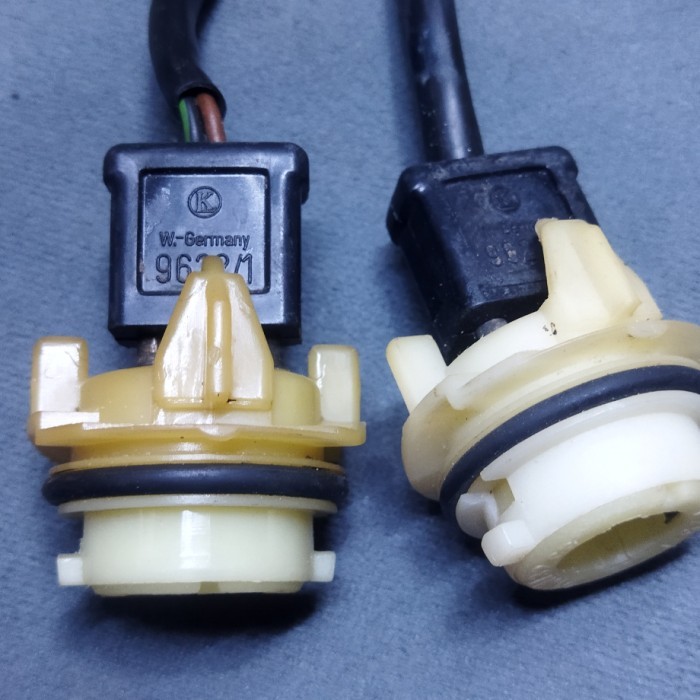 SOKET LAMPU BMW E36 320I 2NDORIGINAL