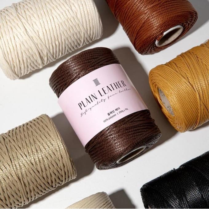 

TERBARU - Benang rajut Yarn-a Plain Leather