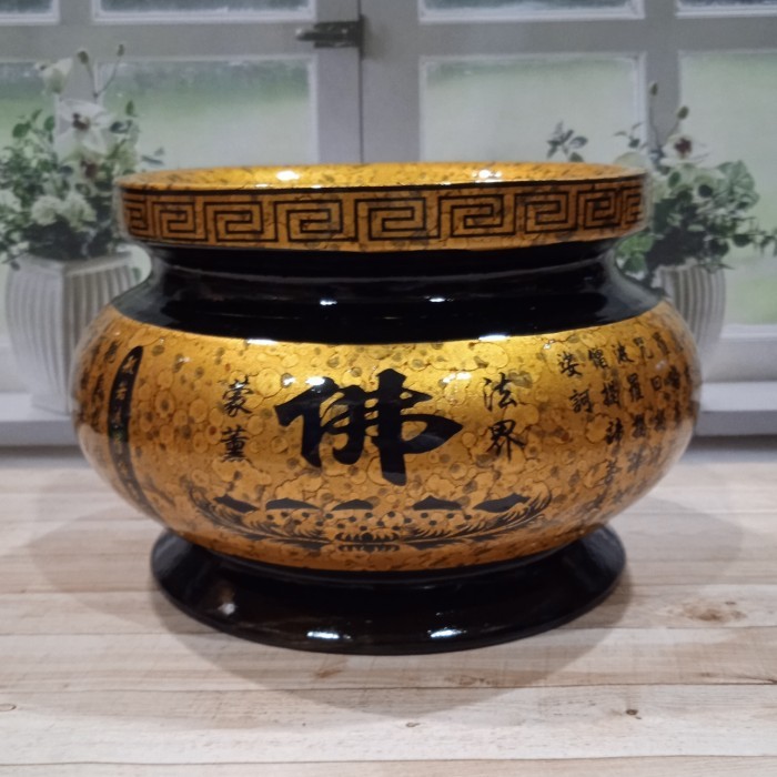 Tempat Dupa Hiolo Keramik Hitam Emas Corak Fo