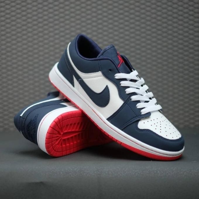 

BLUE- SEPATU NIK AIR JORDAN 1 LOW NAVY BLUE OBSIDIAN EMBER GLOW