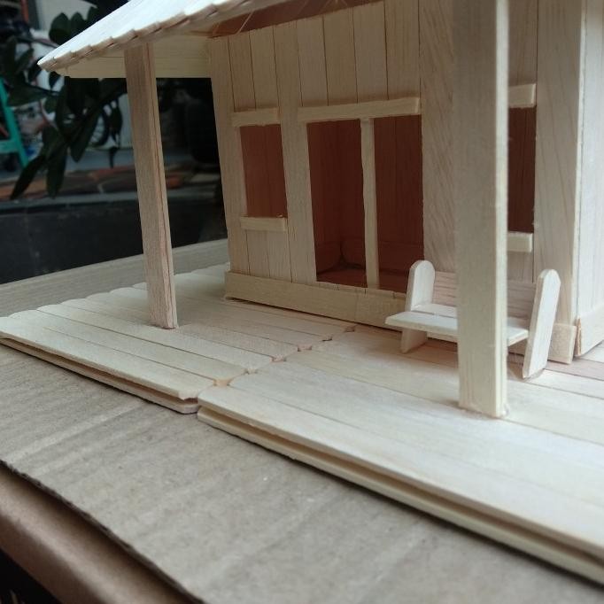 Prakarya Maket Miniatur Rumah Adat Jawa Timur dari Stik Es Krim LA