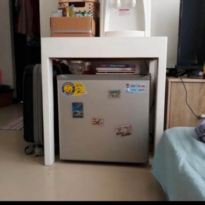 Meja Kulkas Mini