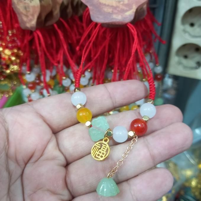 

] gelang tali merah giok bunga