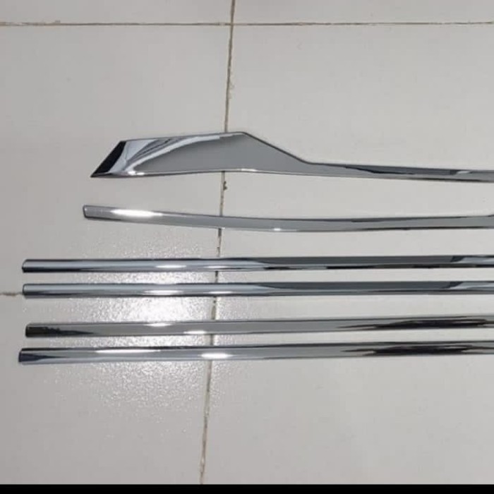 Lis Kaca Samping / Liner Window Mobil Avanza / Xenia 2022 Warna Chrome