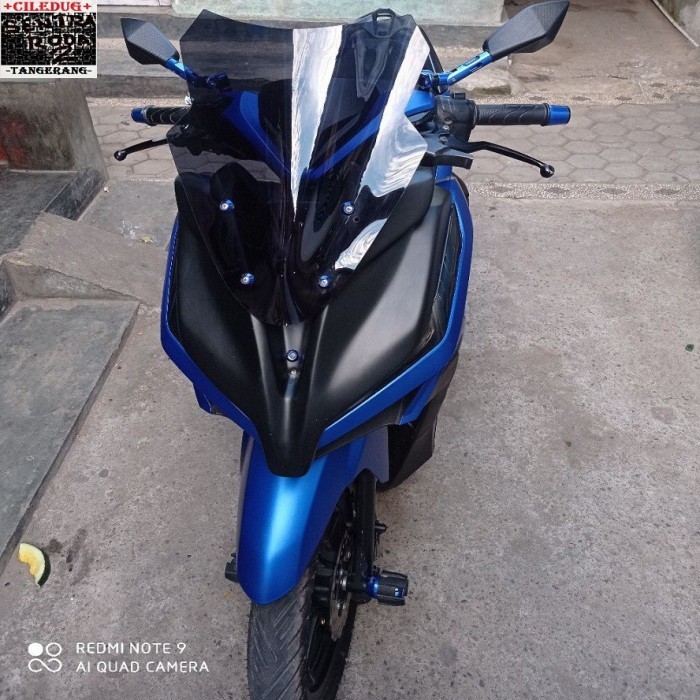tameng kedok Vario 125/150 LED 2018 2019 2020 visor kaca model vector