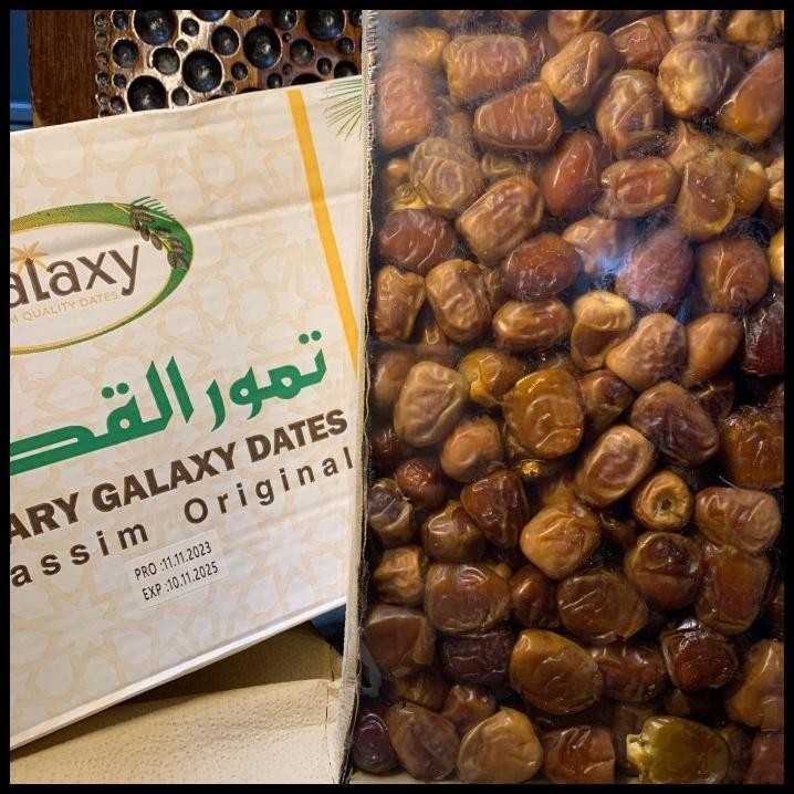 

TERMURAH BEST KURMA RAJA SUKARY GALAXY BASAH MADINAH 0.5 KG MURAH KURMA SUKARI !!!!