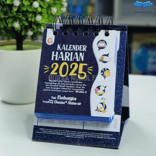 

TRY Kalender Harian 2025 Kalender Meja dilengkapi Jadwal Shalat dan Asmaul Husna penerbit Gema Insani