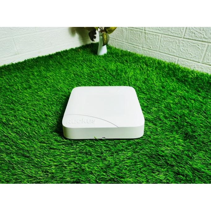 Ruckus ZoneFlex 7982 Access Point Dual Band 2.4Ghz 5Ghz Standalone