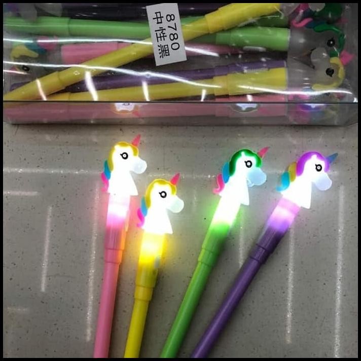 

Pulpen Lampu Unicorn Nyala / Gel Pen Karakter Kuda Pony Pena Unik