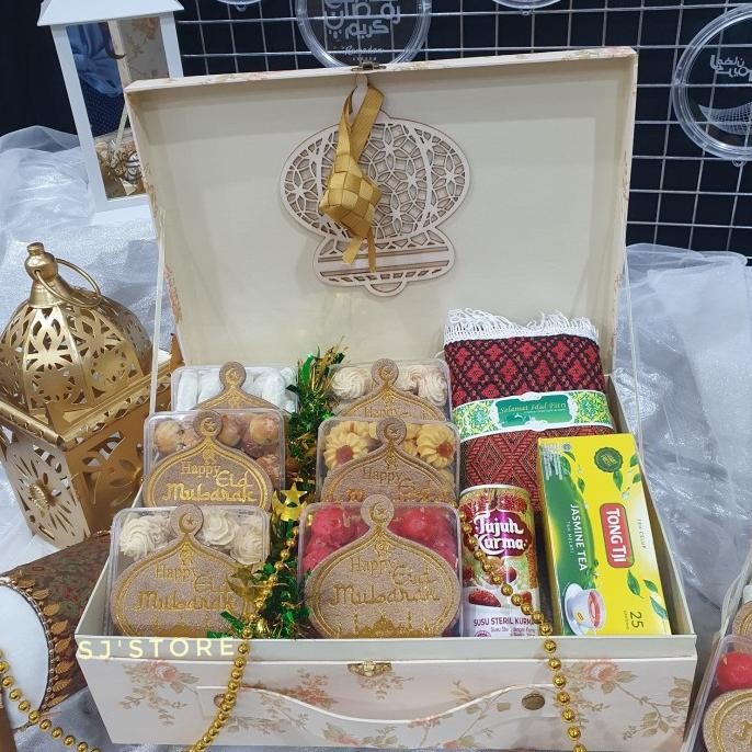 

Sale! Paket box hampers lebaran kue kering toples murah 48