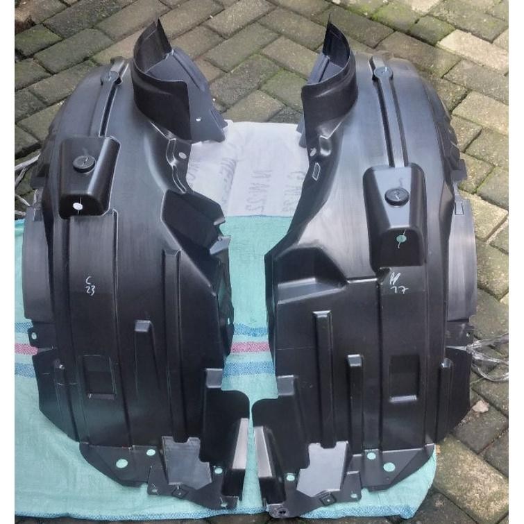 Liner Fender Calya Sigra Satuan