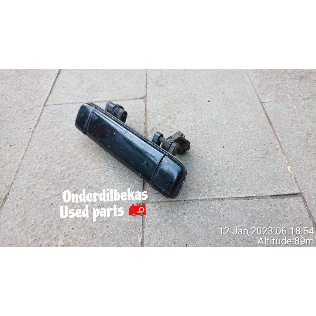 handle pintu luar kiri belakang RL mazda 323 Elite trendy