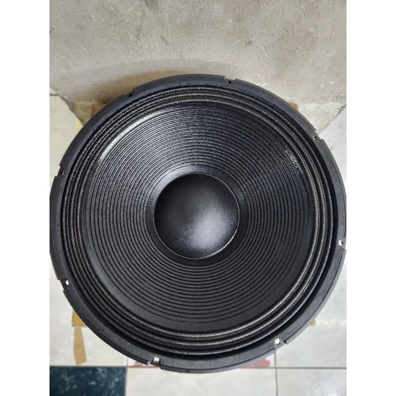 SPEAKER komponen rcf L18 p500