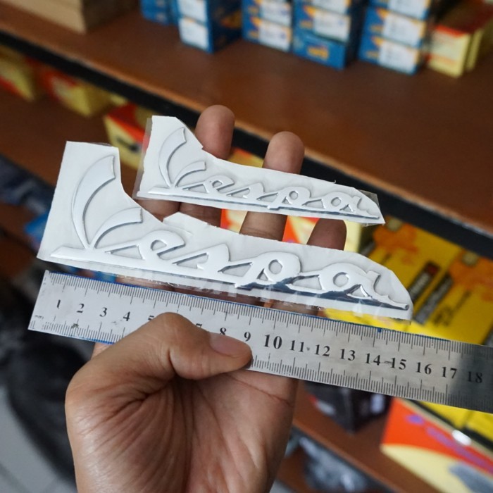 {{{{{{] Stiker Timbul Chrome Vespa Latin New Px Npx Exclusive