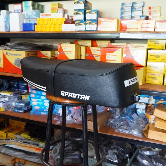 paling diminati] Jok Vespa Spartan Px200 Model Original Set Kuncian