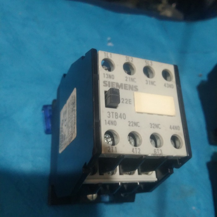 Murah Magnetic Contactor Kontaktor SIEMENS 3TB40 22E 20A 220V. Non COD