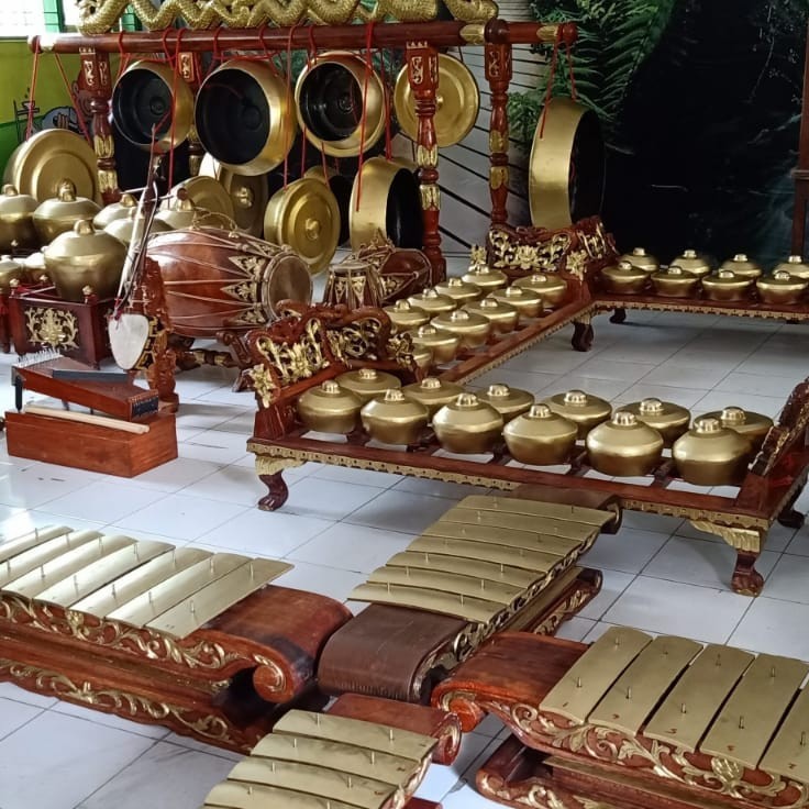 gamelan jawa pelog slendro