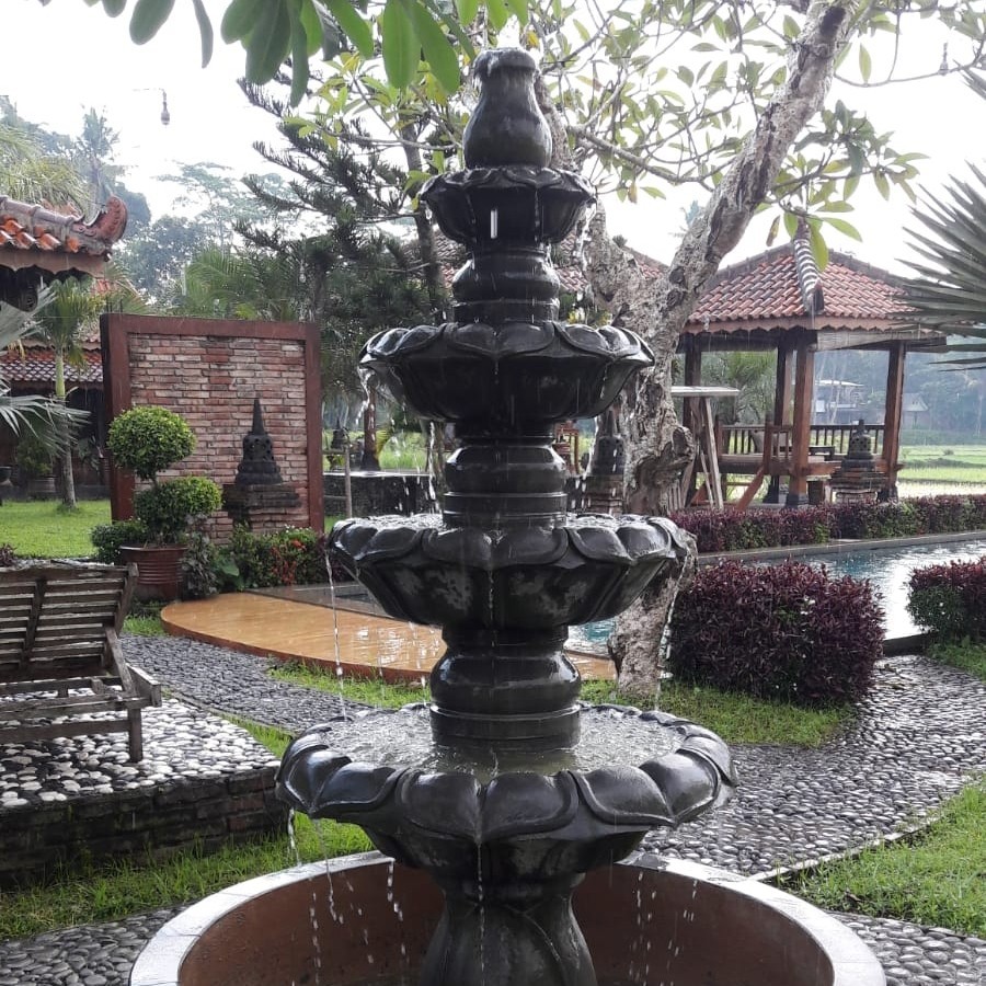 AIR MANCUR KOLAM ALAM BATU